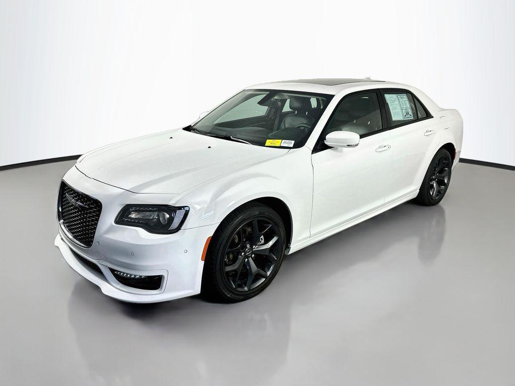 Chrysler 300 2023