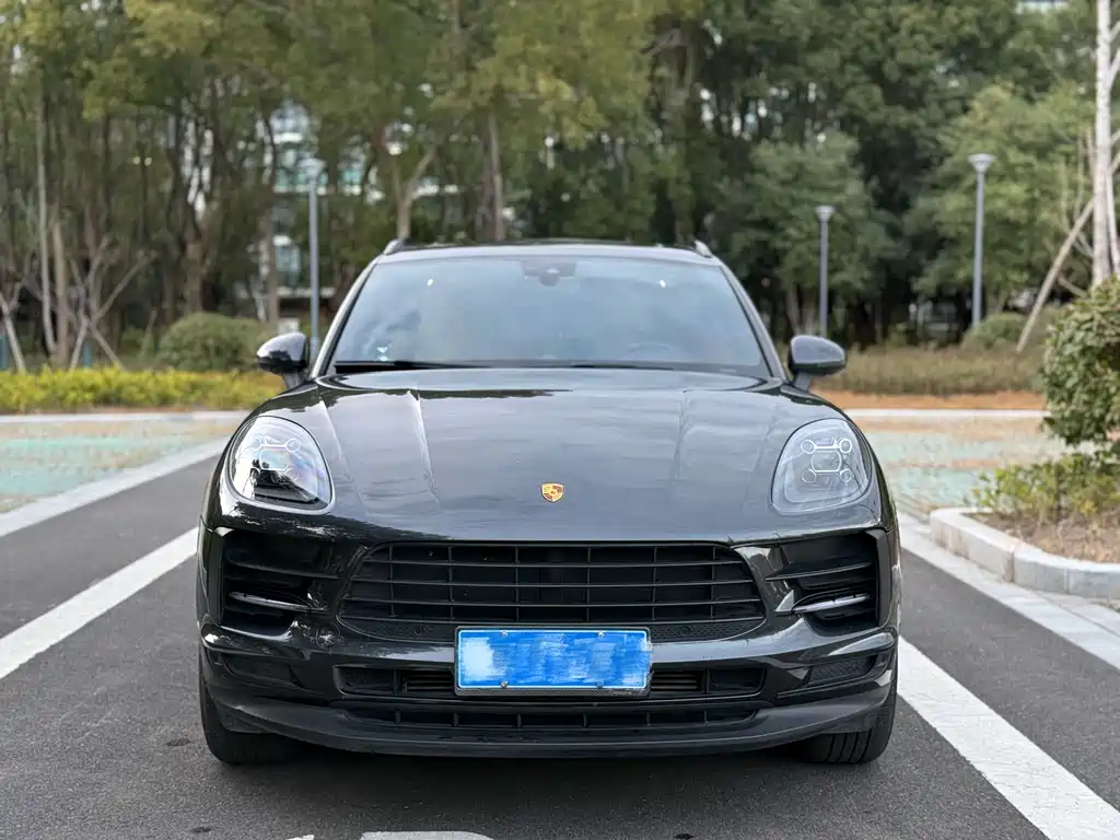 Porsche Macan 2021