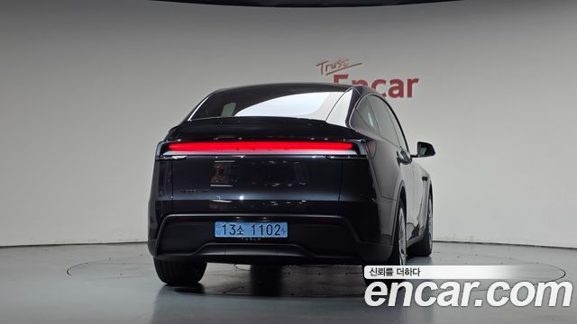Tesla Model Y 2026