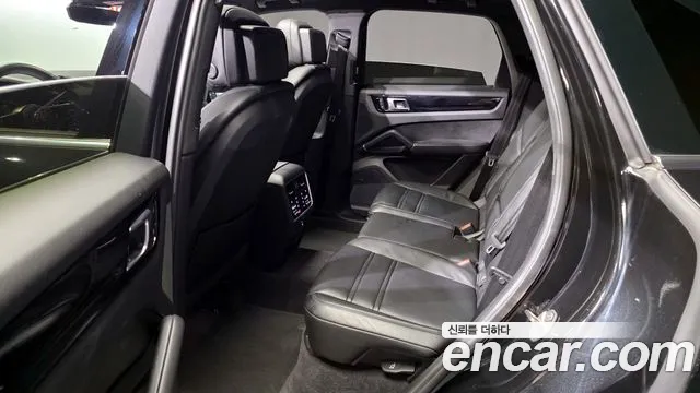 Porsche Cayenne 2023
