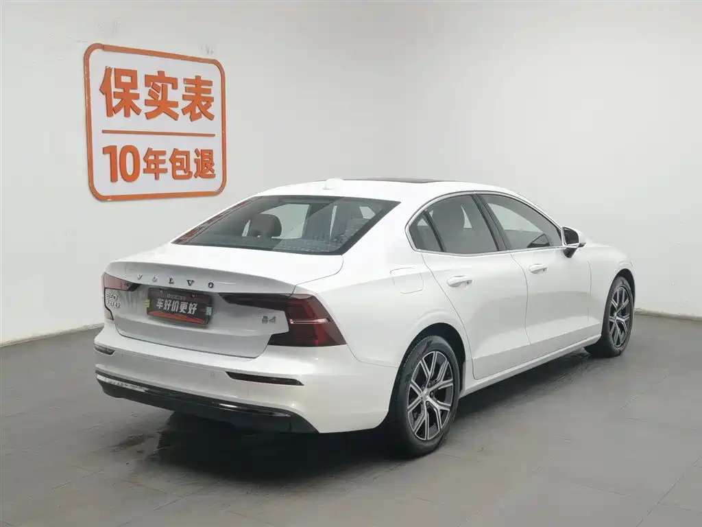 Volvo S60 2024