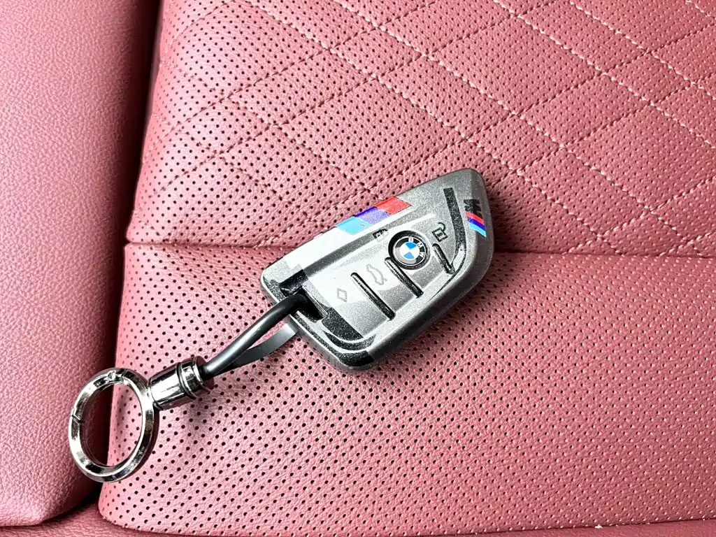 BMW iX3 2024