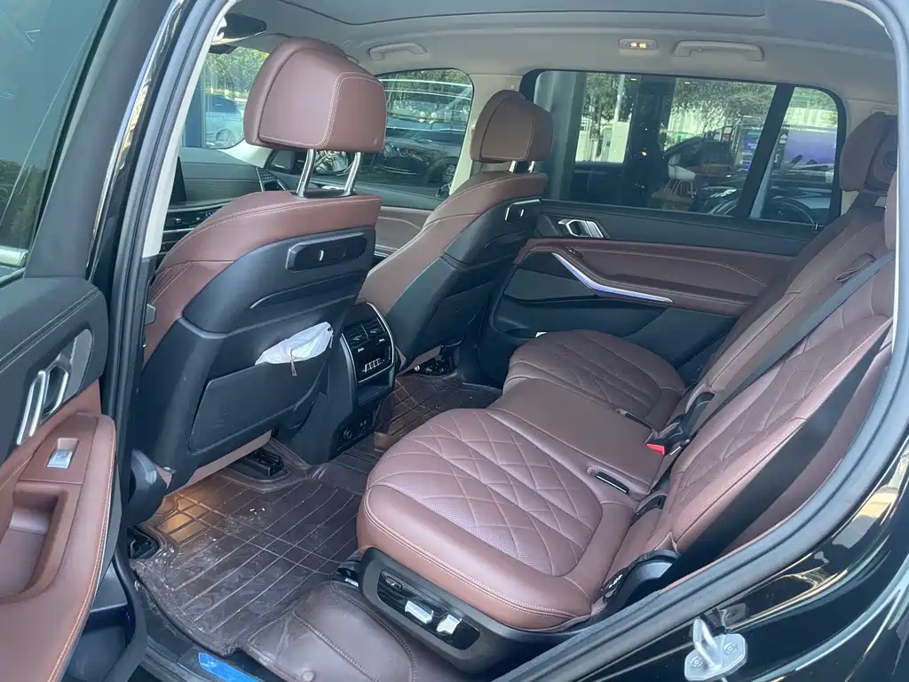BMW X7 2023