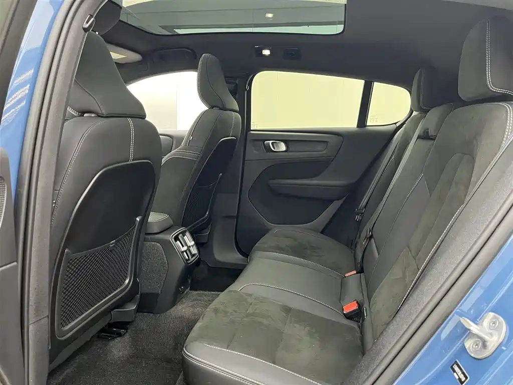 Volvo C40 2024