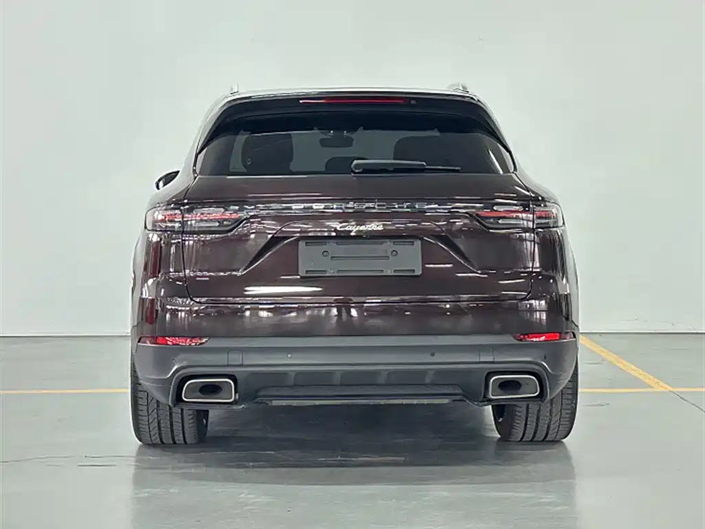 Porsche Cayenne 2021