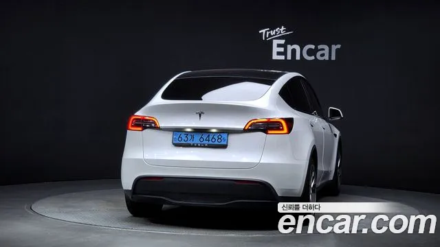 Tesla Model Y 2021