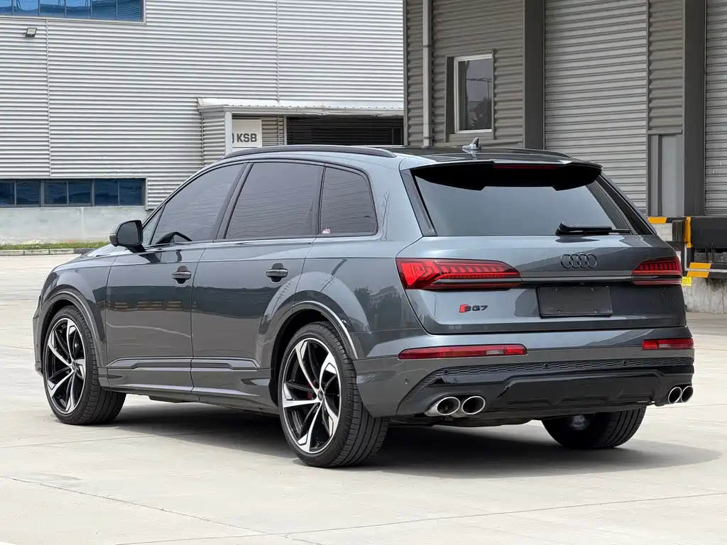 Audi SQ7 2024