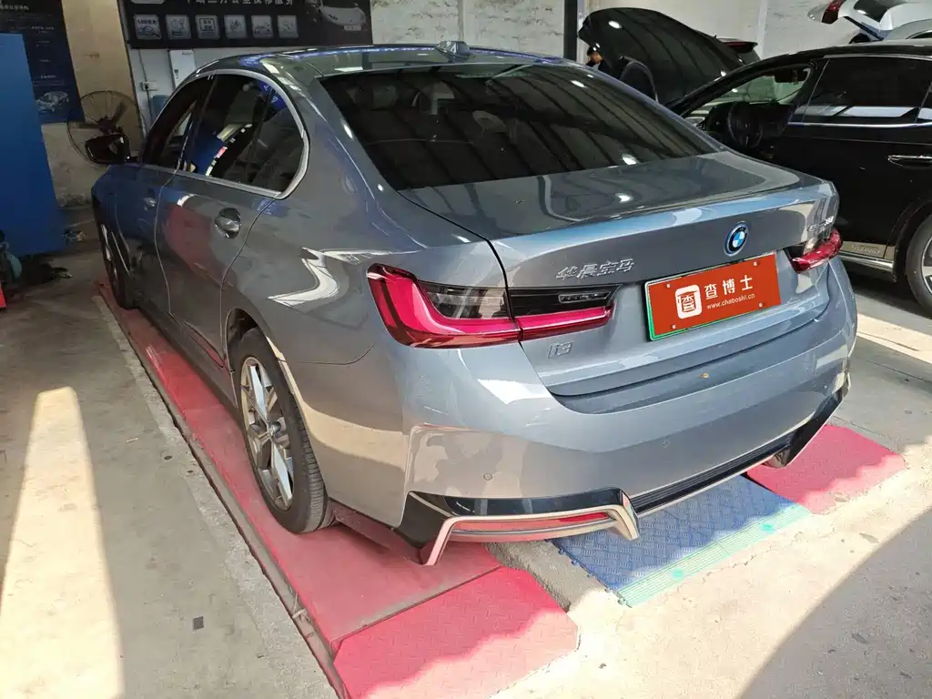 BMW i3 2023