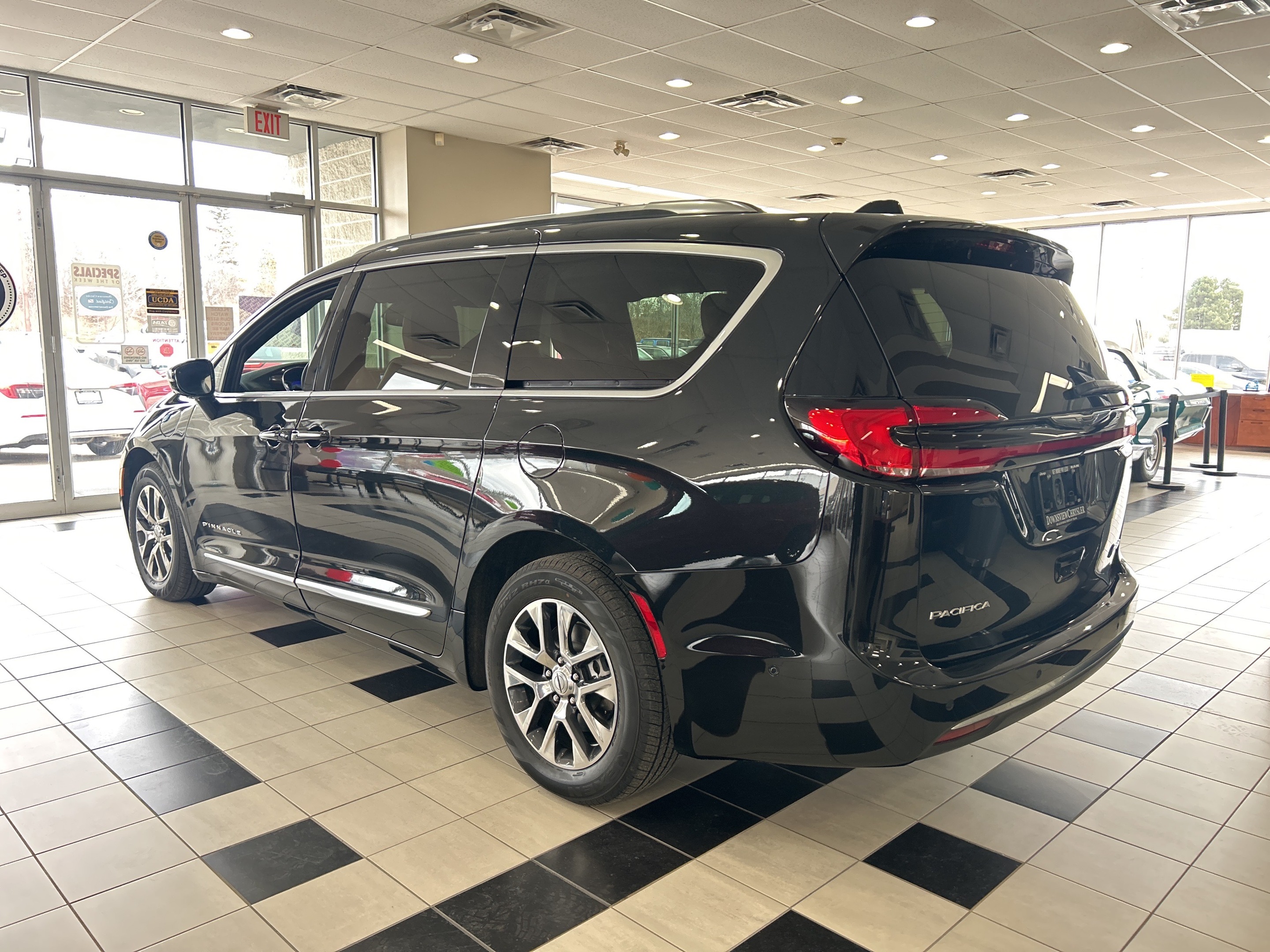 Chrysler Pacifica 2023