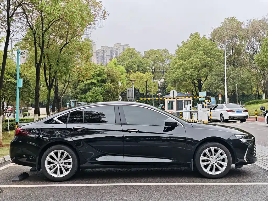 Buick Regal 2023