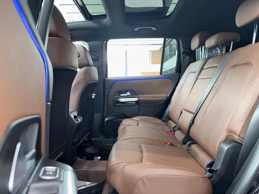 Mercedes-Benz GLB 2023