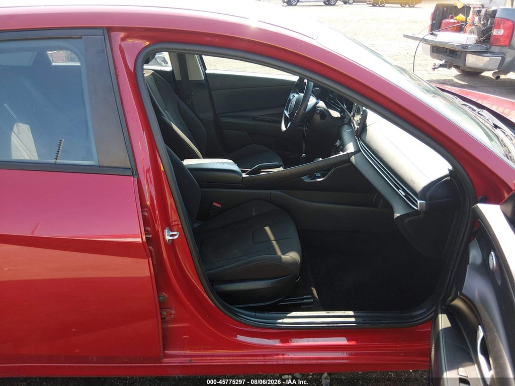 Hyundai Elantra 2021