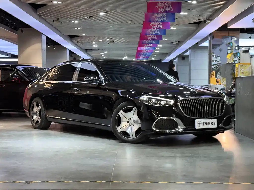Mercedes-Benz Maybach S-Класс 2022