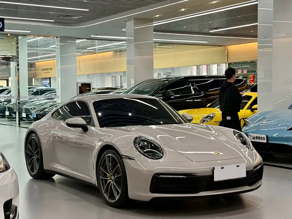 Porsche 911 2021