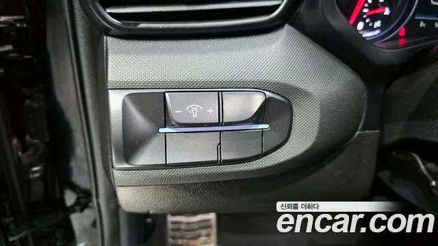 Hyundai Veloster 2021