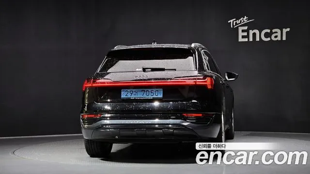 Audi Q8 e-tron 2024
