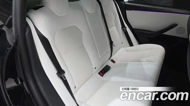 Tesla Model 3 2024