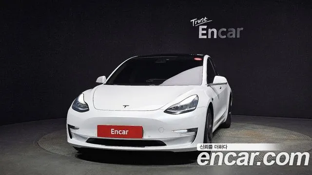Tesla Model 3 2020