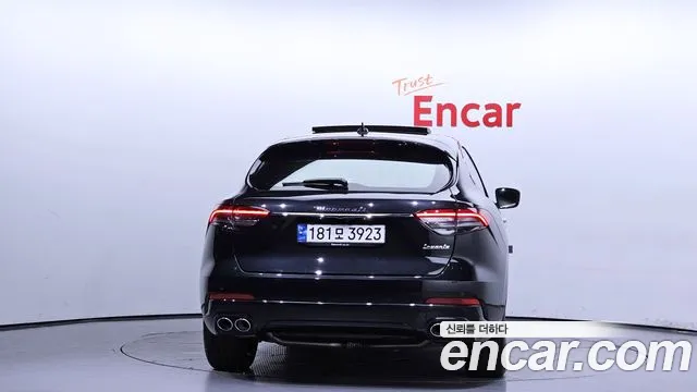 Maserati Levante 2022