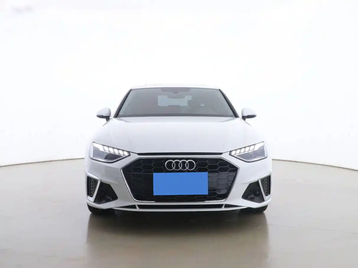 Audi A4 2023