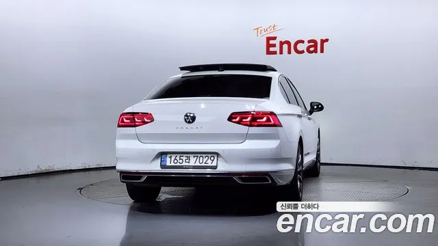 Volkswagen Passat 2022
