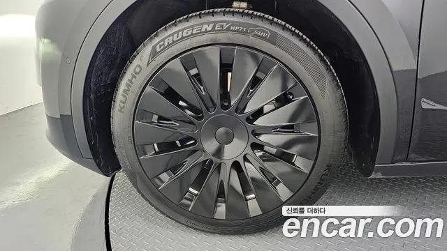 Tesla Model Y 2021