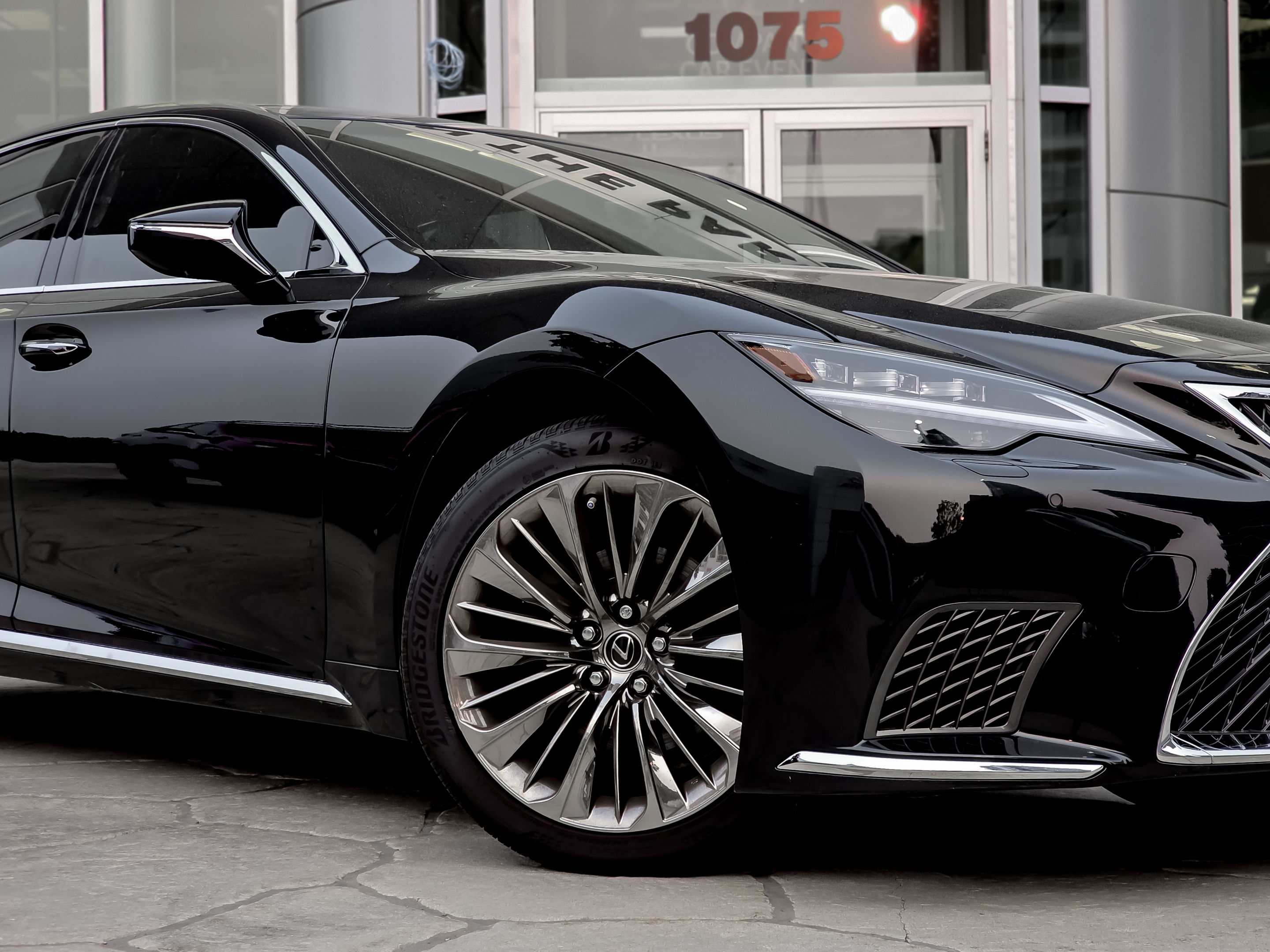 Lexus LS 2023
