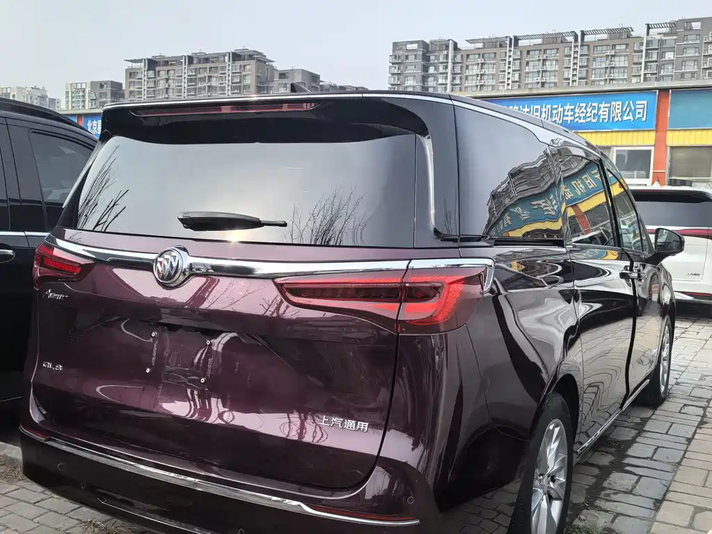 Buick GL8 2025