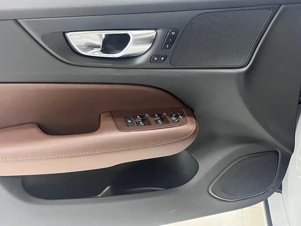 Volvo S60 2024