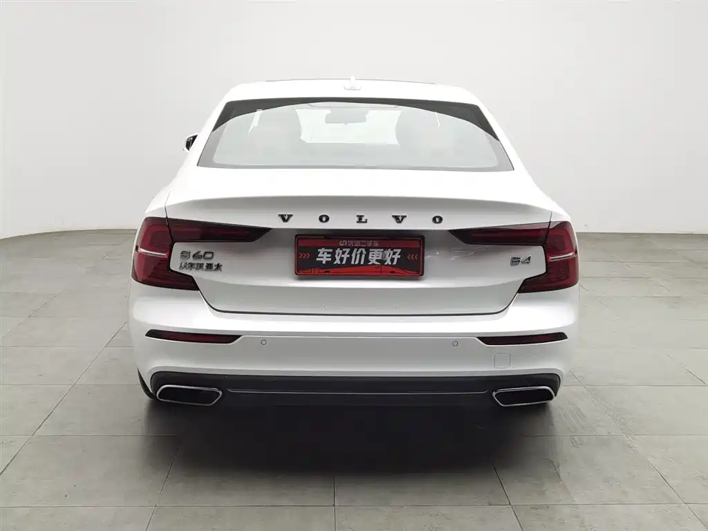 Volvo S60 2022