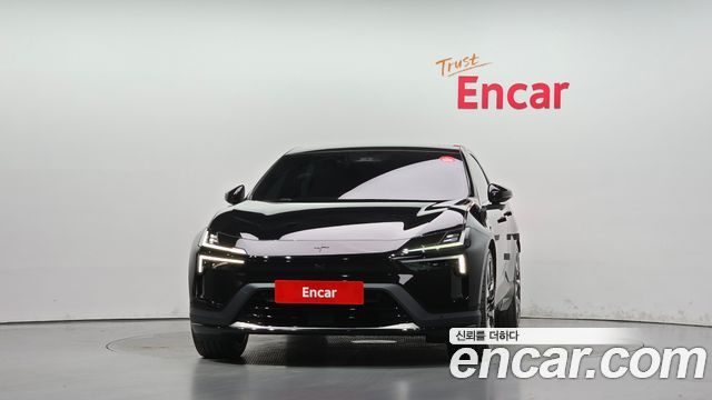 Polestar 4 2025