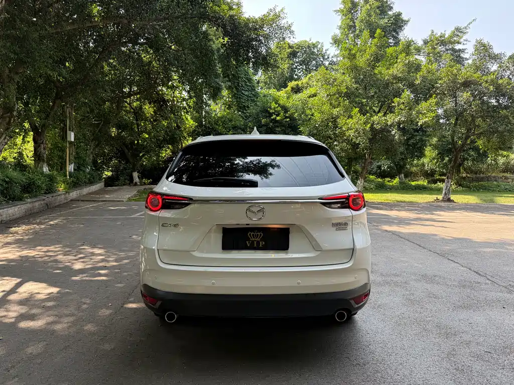 Mazda CX-8 2023