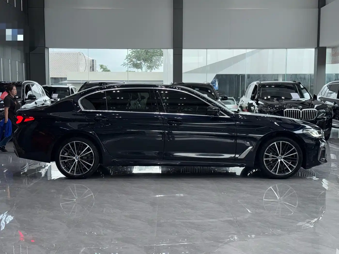 BMW 5 серии 2022