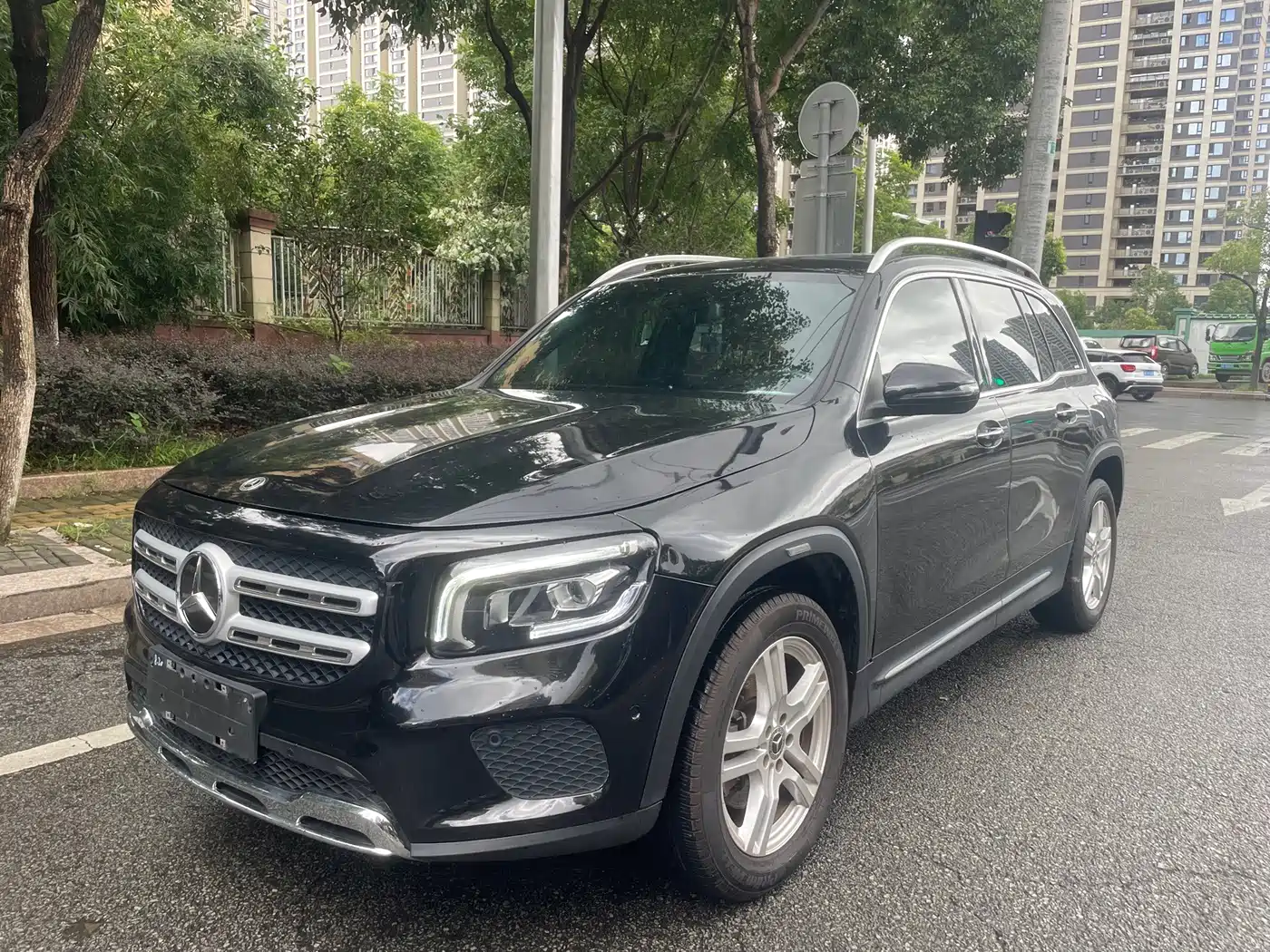 Mercedes-Benz GLB 2023