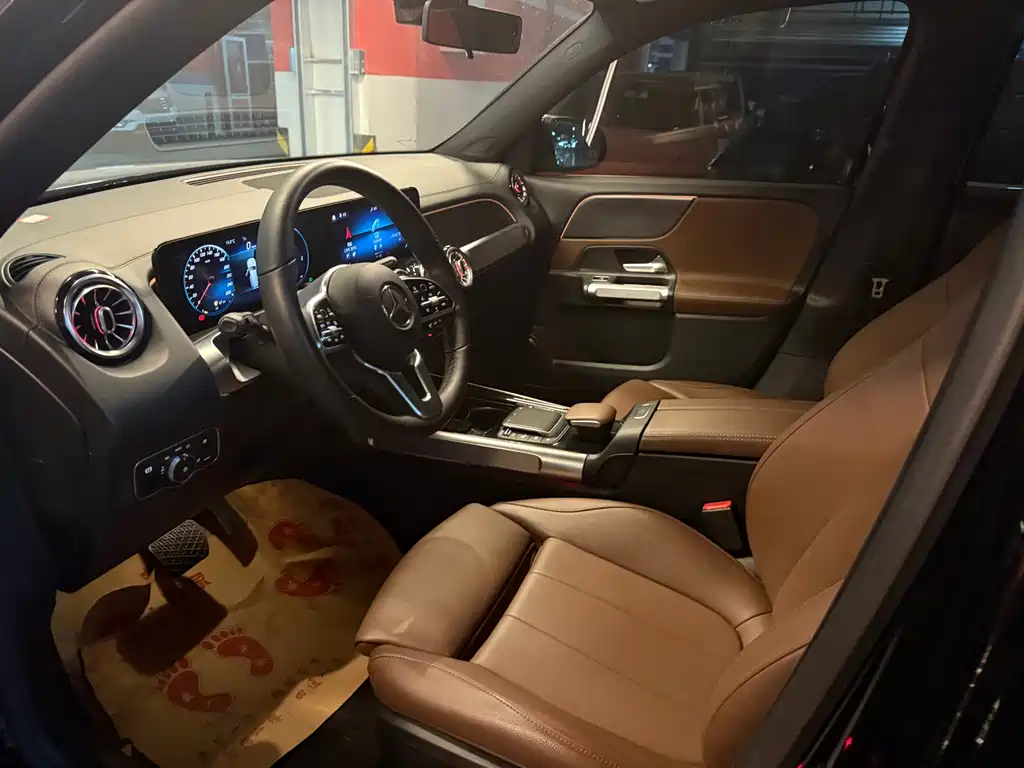 Mercedes-Benz GLB 2021