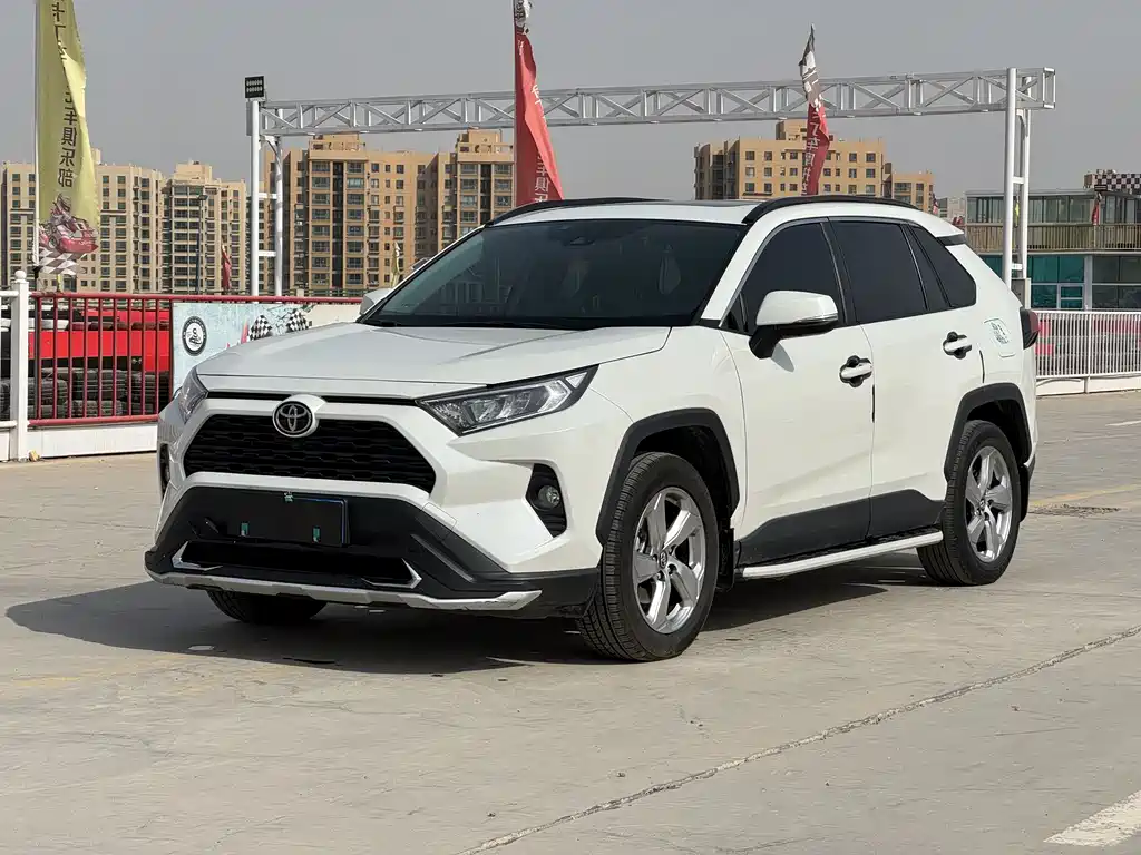 Toyota RAV4 2021