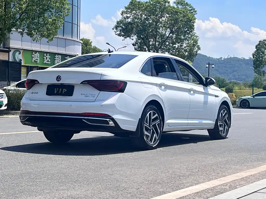 Volkswagen Jetta 2023