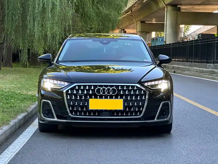 Audi A8 2024