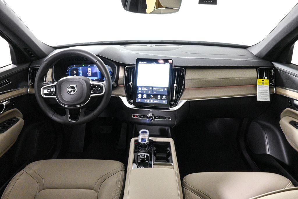 Volvo XC90 2025