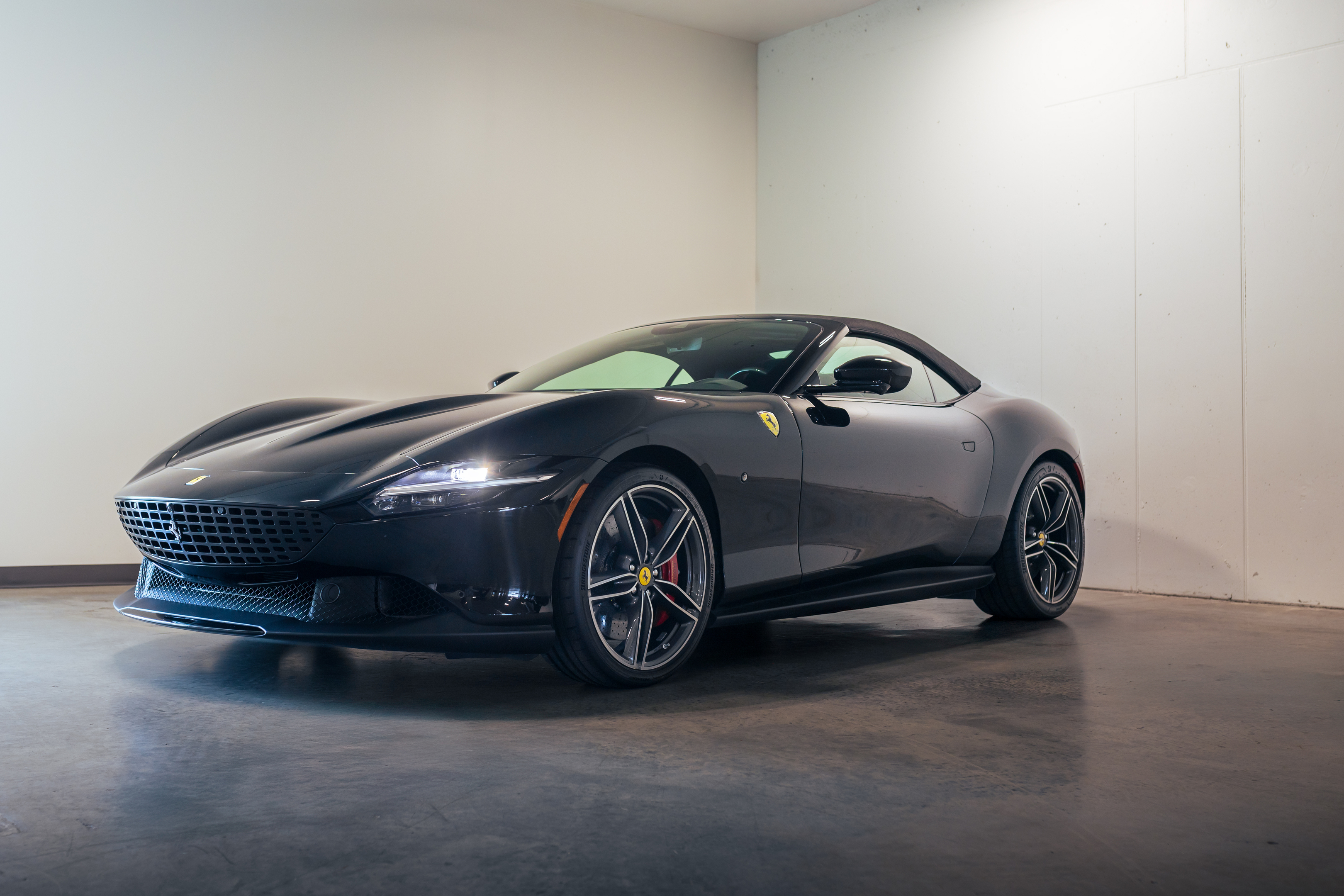 Ferrari Roma 2025