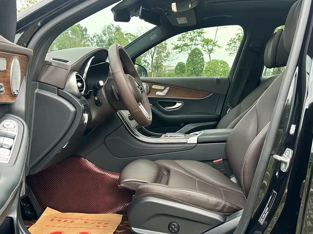 Mercedes-Benz GLC 2021