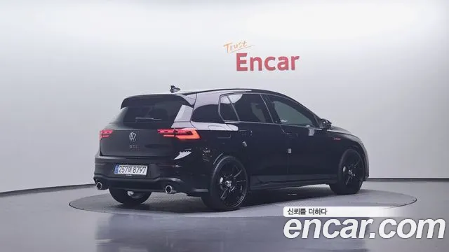 Volkswagen Golf 2024