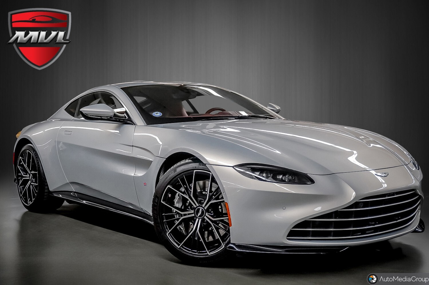 Aston Martin V12 Vantage 2023