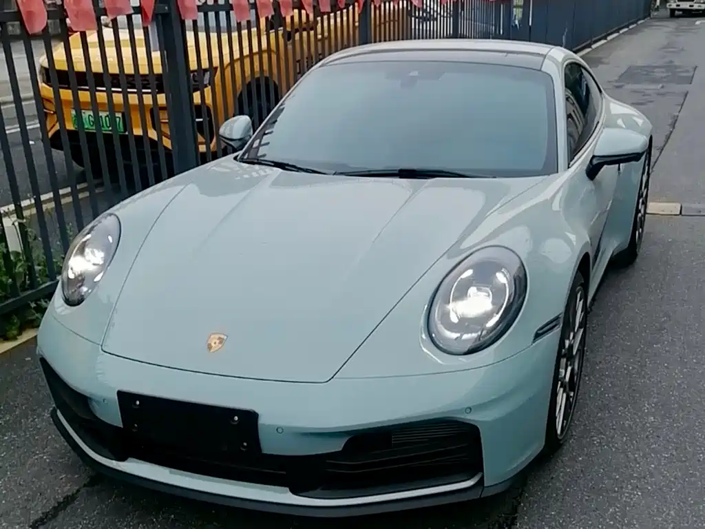 Porsche 911 2025