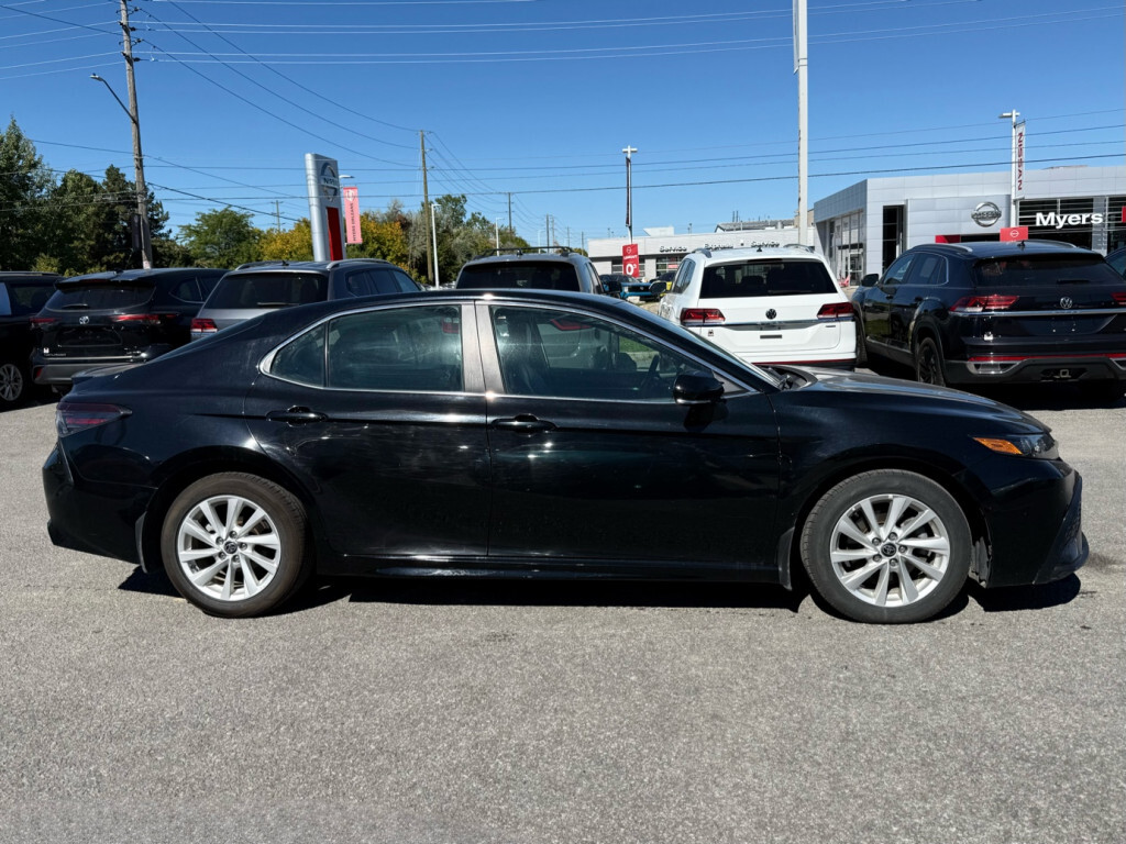 Toyota Camry 2021