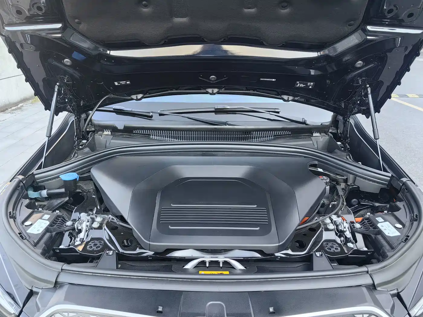 BMW iX1 2025