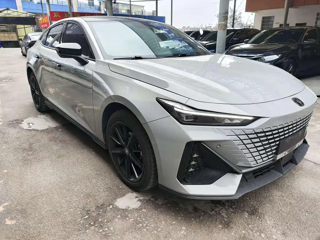 Changan UNI-V 2023