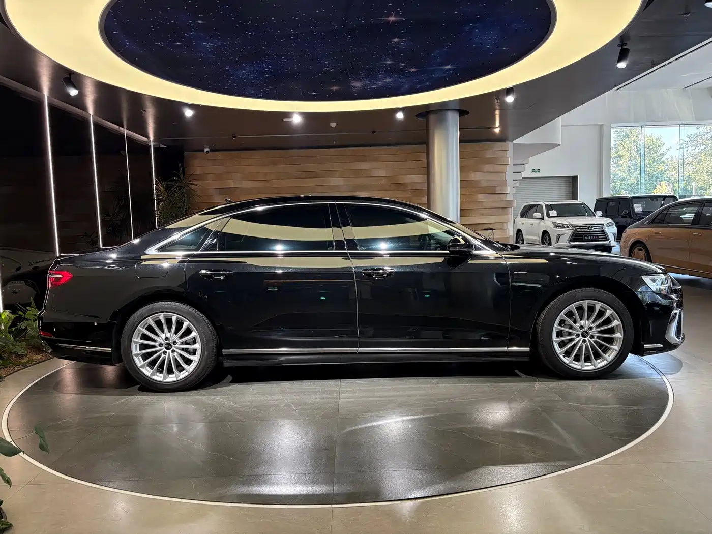 Audi A8 2023