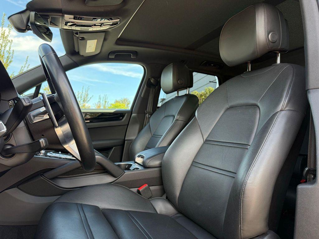 Porsche Cayenne 2022