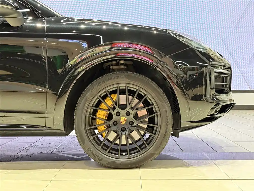 Porsche Cayenne 2023